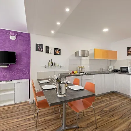 Eva- Modern Place Apartment Pula