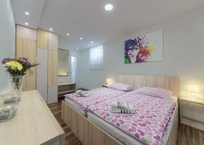 Apartment Eva *