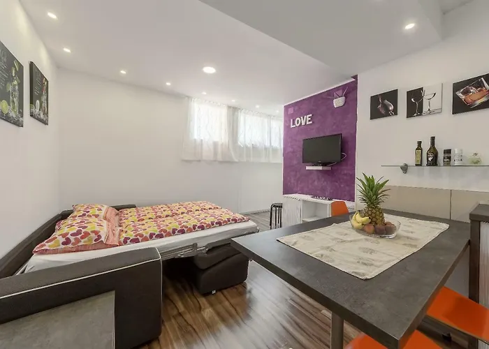 Eva Apartment