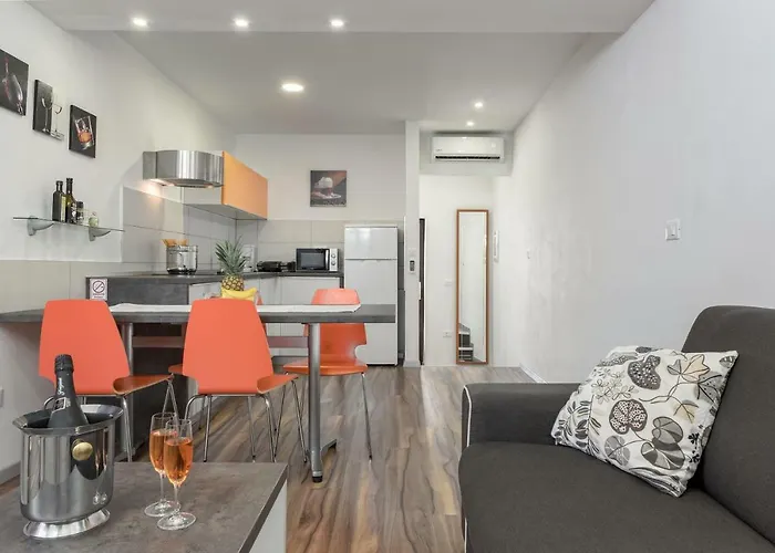 Eva Apartment *