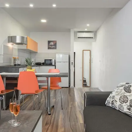 Eva Appartement *